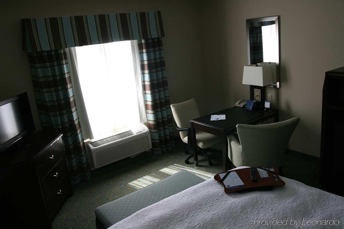 Hampton Inn & Suites Крауфордсвілл Номер фото